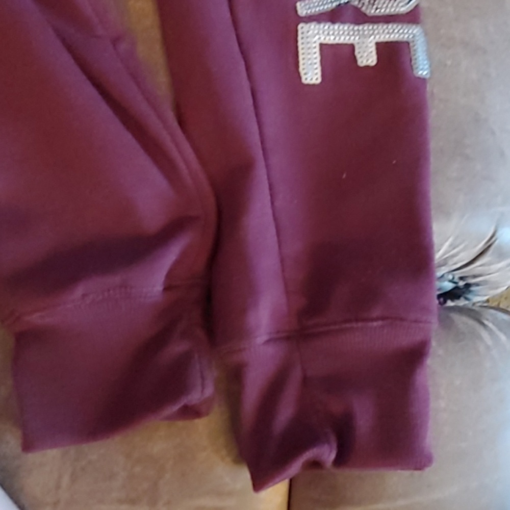 Joggers - Picture 3 of 3